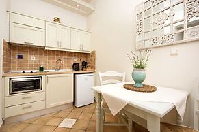 Sebastians Family Hotel & Taverna