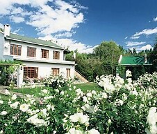 Woodall Country House & Spa