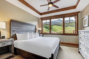 One Ski Hill Place, A RockResort