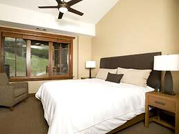 One Ski Hill Place, A RockResort