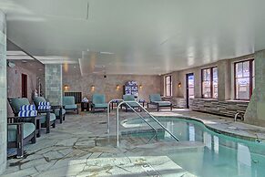 One Ski Hill Place, A RockResort