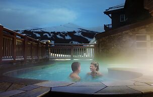 One Ski Hill Place, A RockResort