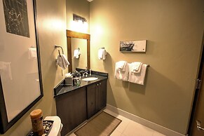 One Ski Hill Place, A RockResort