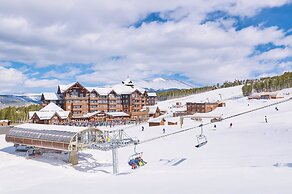 One Ski Hill Place, A RockResort