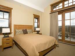 One Ski Hill Place, A RockResort