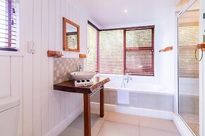 Boardwalk Lodge - self-catering