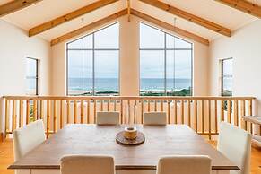 Boardwalk Lodge - self-catering