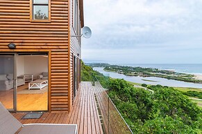 Boardwalk Lodge - self-catering