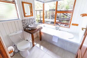 Boardwalk Lodge - self-catering