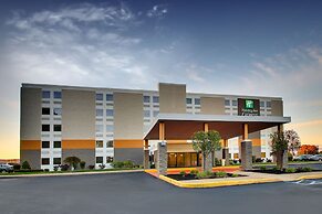 Holiday Inn Express Pittston - Scranton Airport, an IHG Hotel