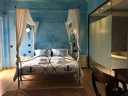 Anastazia Luxury Suites & Rooms