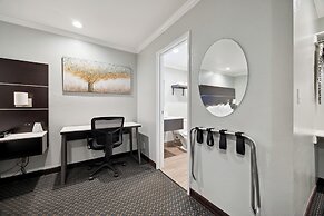 Bayhill Inn
