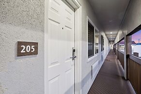 Bayhill Inn