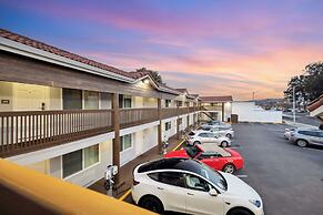 Bayhill Inn