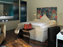 City Garden Hotel