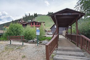 Alpine Lodge
