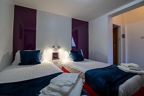 OYO The Bentleys Hotel