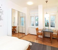 Kaiser Apartments