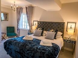 Cricketfield House - Guest House