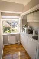 Cricketfield House - Guest House