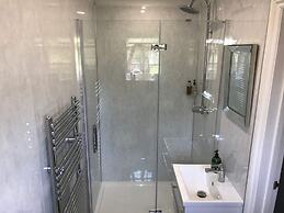 Cricketfield House - Guest House