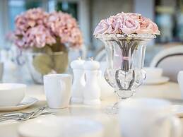 Cricketfield House - Guest House