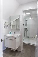 Cricketfield House - Guest House