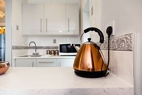 Cricketfield House - Guest House