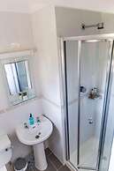 Cricketfield House - Guest House