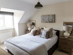 Cricketfield House - Guest House