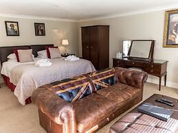 Cricketfield House - Guest House