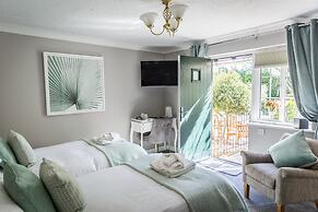 Cricketfield House - Guest House