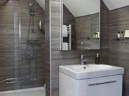 Cricketfield House - Guest House