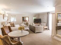 Cricketfield House - Guest House