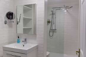 Cricketfield House - Guest House