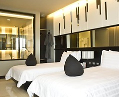 Tsix5 Hotel