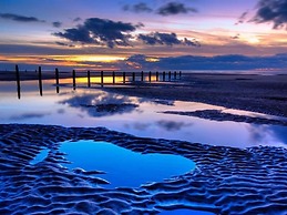 Las Palmas Hotel by the Sea