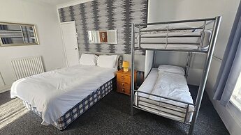 Bowie's Lodge