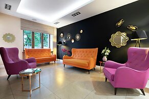 Liv'Inn Aparthotel