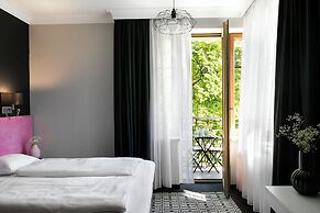 Liv'Inn Aparthotel