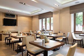 Liv'Inn Aparthotel