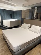 Golden Hotel