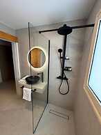 Vrachia Beach Hotel & Suites - Adults only