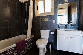 Vrachia Beach Hotel & Suites - Adults only