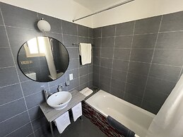 Vrachia Beach Hotel & Suites - Adults only