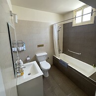 Vrachia Beach Hotel & Suites - Adults only