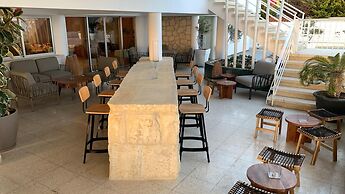 Vrachia Beach Hotel & Suites - Adults only