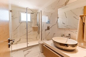 Vrachia Beach Hotel & Suites - Adults only