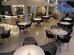 Vrachia Beach Hotel & Suites - Adults only