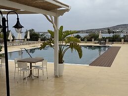 Vrachia Beach Hotel & Suites - Adults only